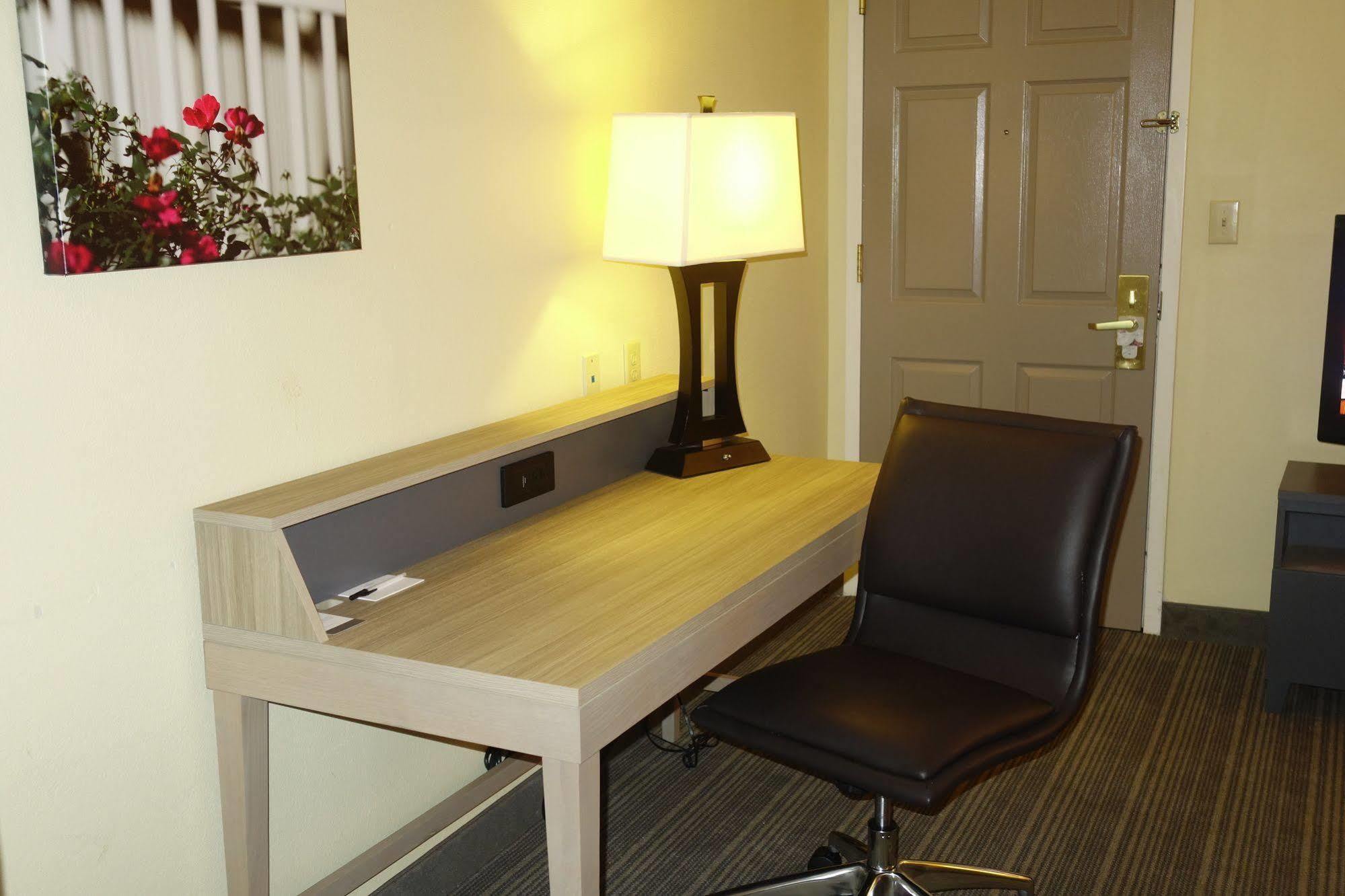 Country Inn & Suites By Radisson, Burlington Elon , Nc Luaran gambar
