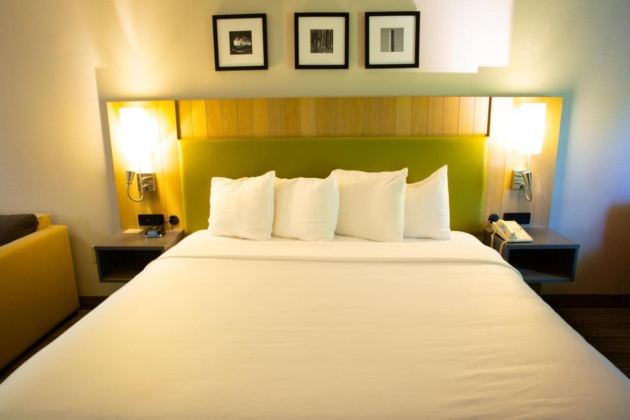 Country Inn & Suites By Radisson, Burlington Elon , Nc Luaran gambar